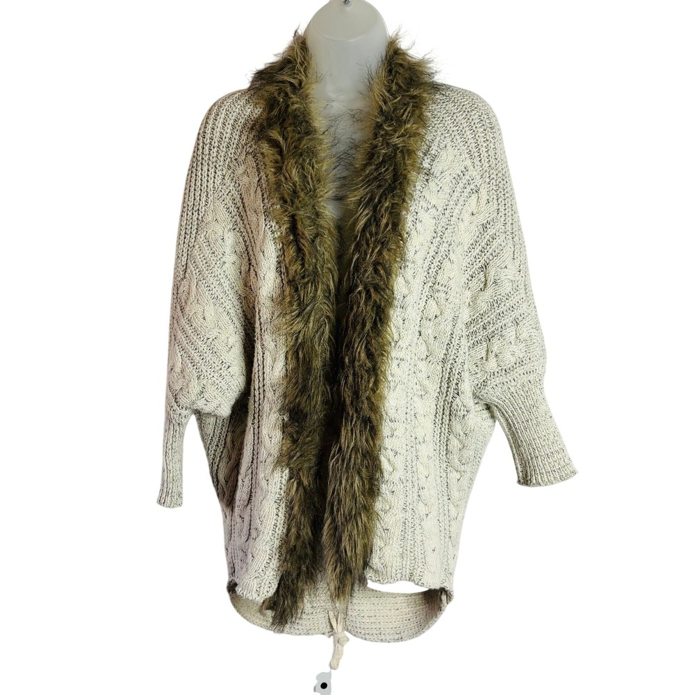 Northern Angel | Womens Cream Cable Knit Faux Fur Trim Cardigan | Medium